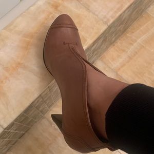 COSTUME NATIONAL Leather anckle boots